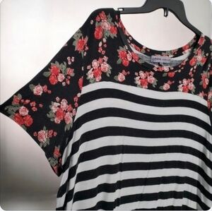Absolutely Famous Flowers & Stripes Shirt size 2X